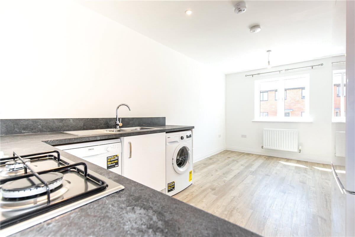 3 bedroom house, Rye Crescent, Curbridge OX29 - Let Agreed