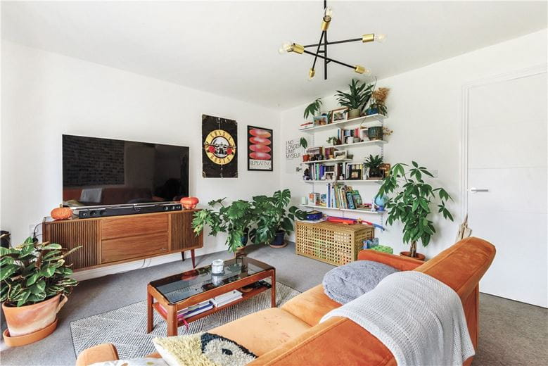 3 bedroom house, Fearnley Close, Glebe Farm MK17