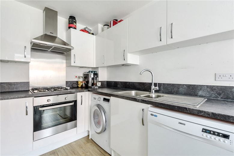 3 bedroom house, Fearnley Close, Glebe Farm MK17