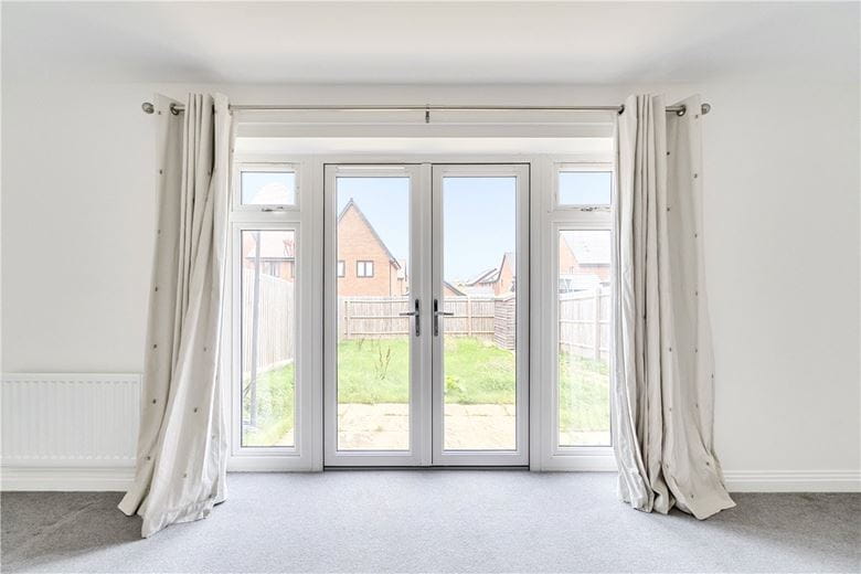 3 bedroom house, Fearnley Close, Glebe Farm MK17 - Let Agreed