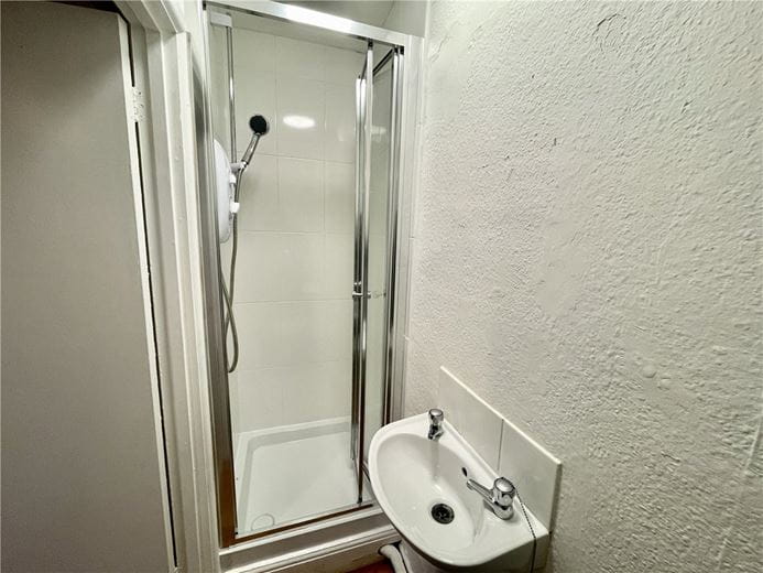  bedroom flat, Bullingdon Road, Oxford OX4 - Available