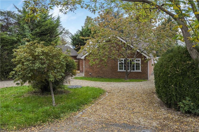 3 bedroom bungalow, Nash Lee Lane, Wendover HP22 - Available