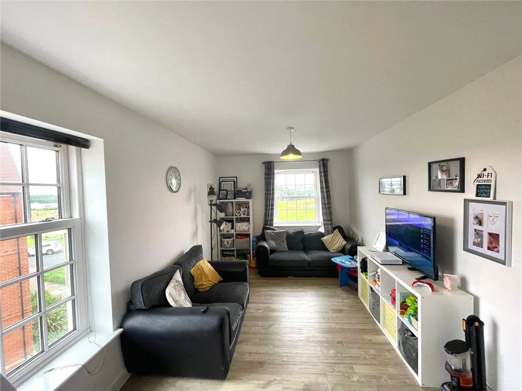 2 bedroom flat, Thenford Way, Banbury OX16 - Let Agreed