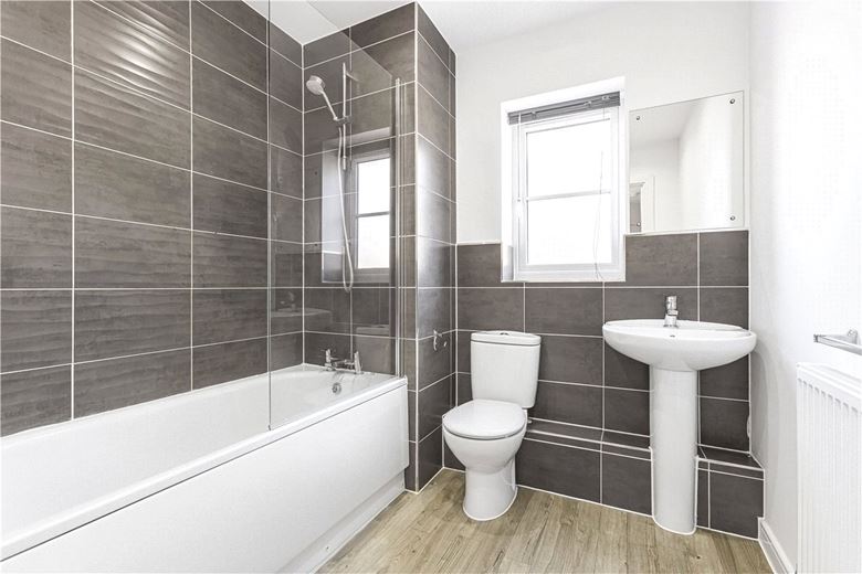2 bedroom flat, Thenford Way, Banbury OX16 - Let Agreed
