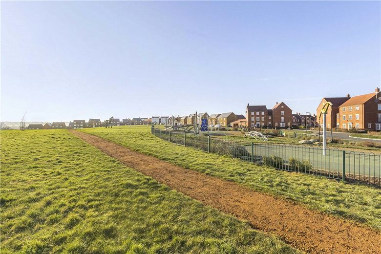 2 bedroom flat, Thenford Way, Banbury OX16 - Let Agreed