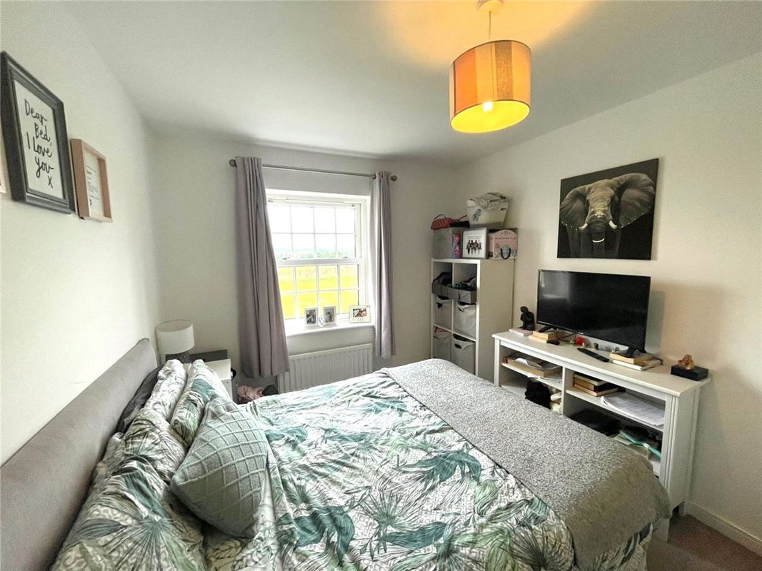 2 bedroom flat, Thenford Way, Banbury OX16 - Let Agreed