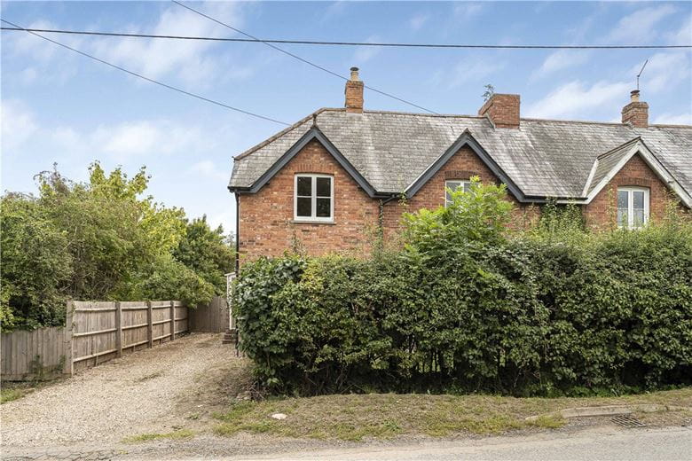 4 bedroom house, Manor Cottages, Lower Thorpe Mandeville OX17 - Let Agreed