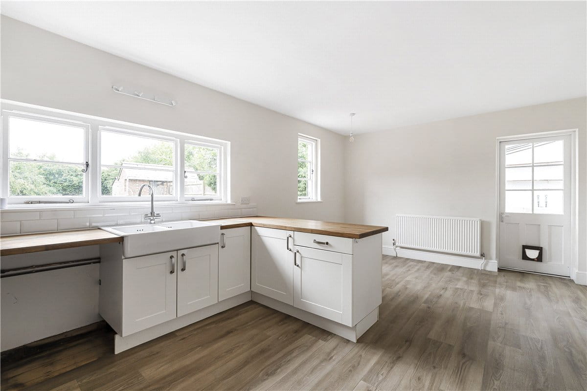 4 bedroom house, Manor Cottages, Lower Thorpe Mandeville OX17 - Let Agreed