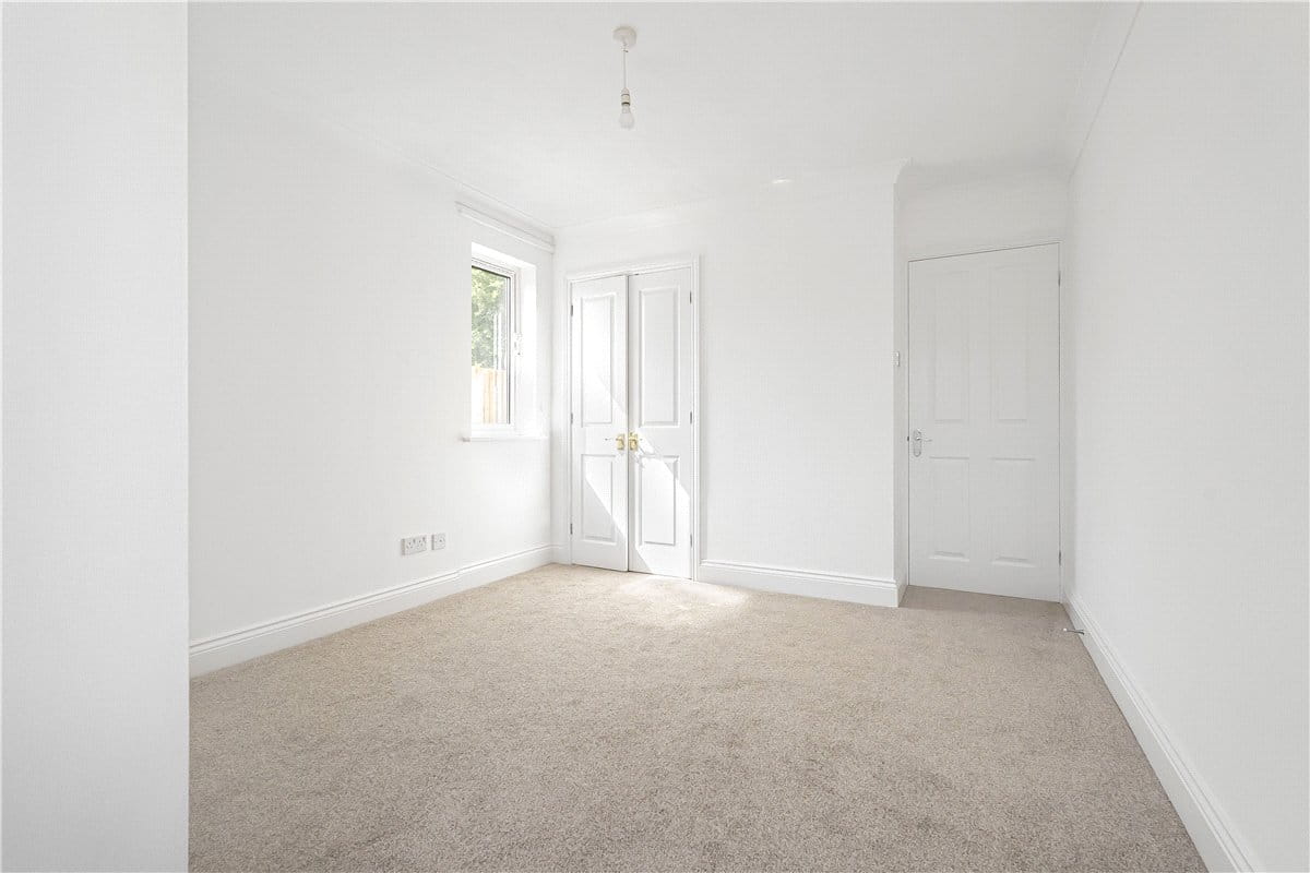 2 bedroom bungalow, Pantile Close, Witham CM8 - Available