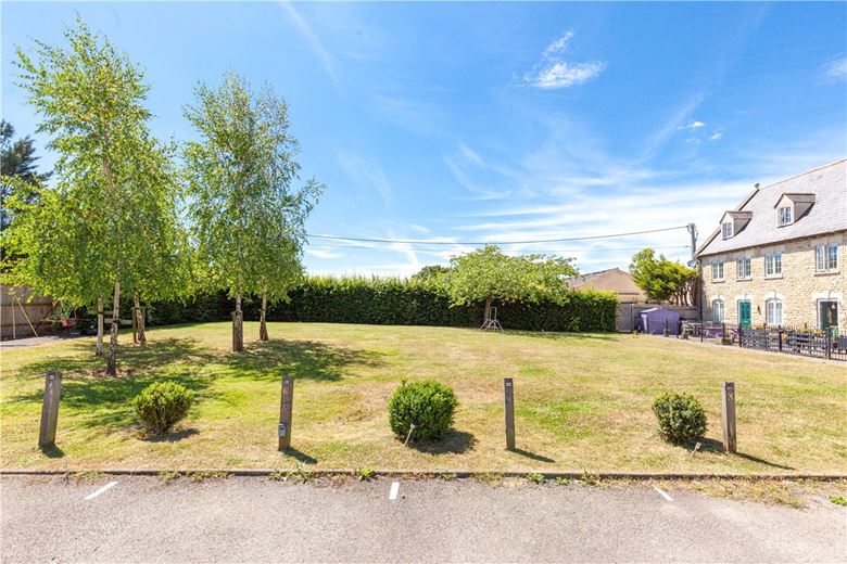 2 bedroom house, Heathfield, Bletchingdon OX5 - Let Agreed