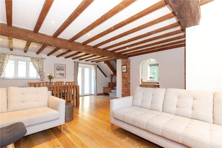 2 bedroom house, Heathfield, Bletchingdon OX5 - Let Agreed