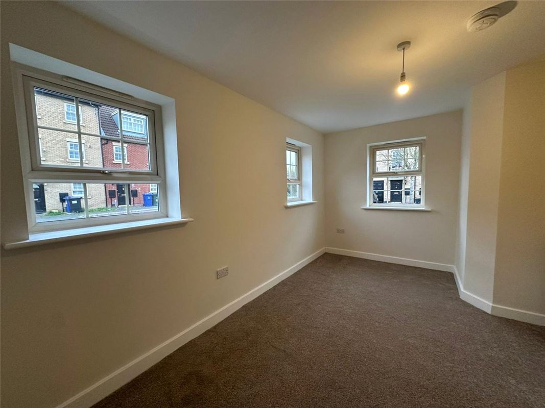 2 bedroom house, Comelybank Drive, Mexborough S64 - Available