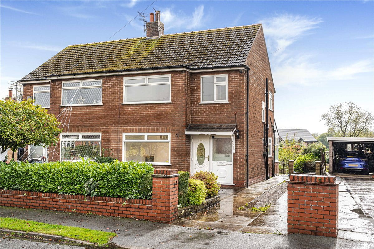 3 bedroom house, Moorfield Crescent, Lowton WA3 - Let Agreed