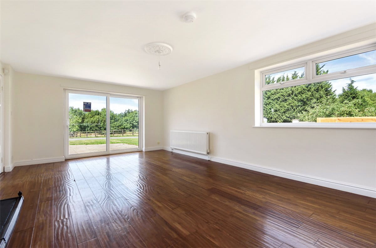 4 bedroom bungalow, Chesterfield Road, Barlborough S43 - Available