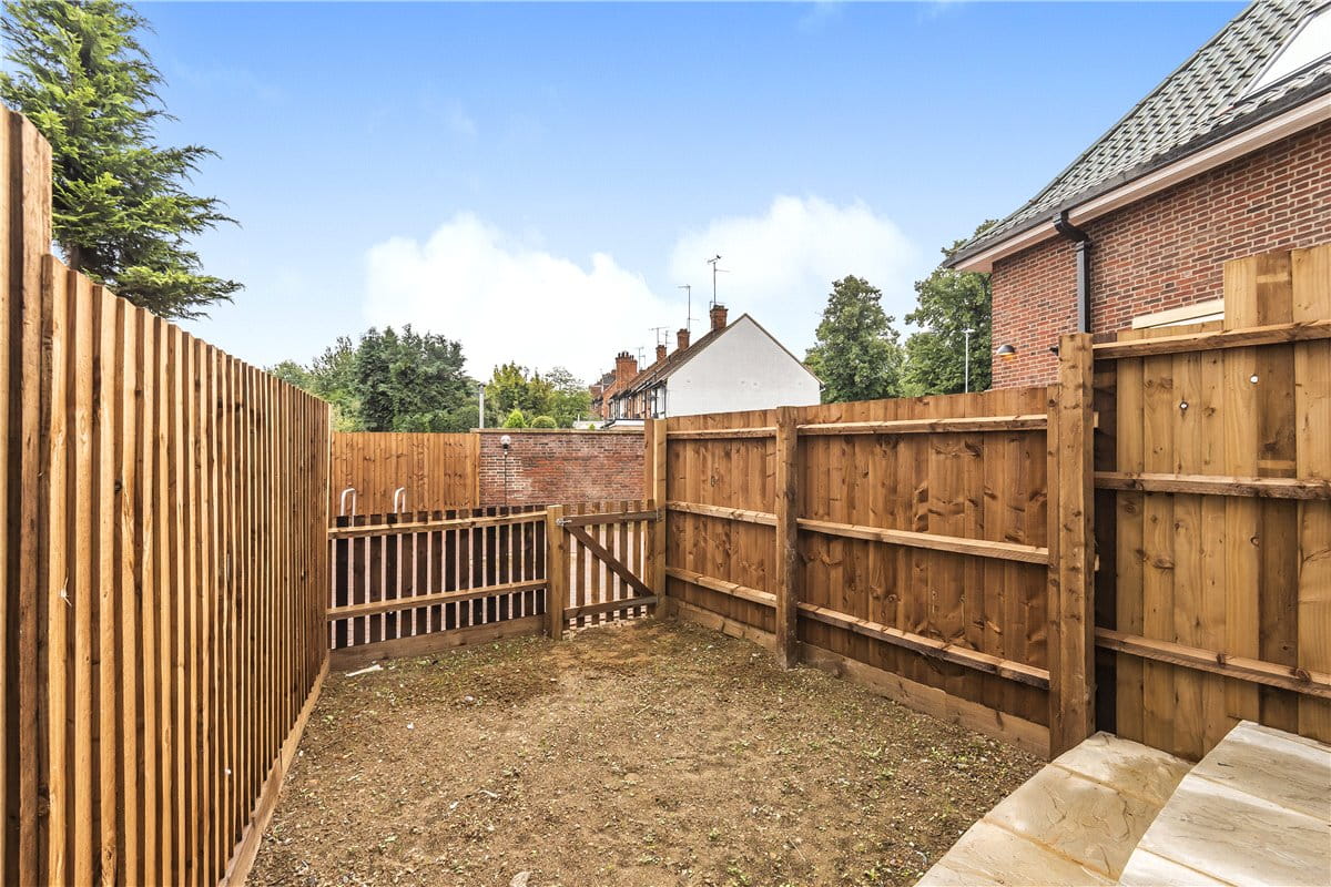 1 bedroom flat, Trinity Avenue, Northampton NN2