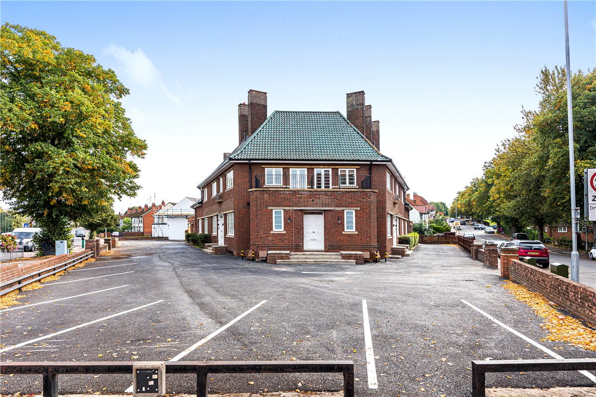 1 bedroom flat, Trinity Avenue, Northampton NN2