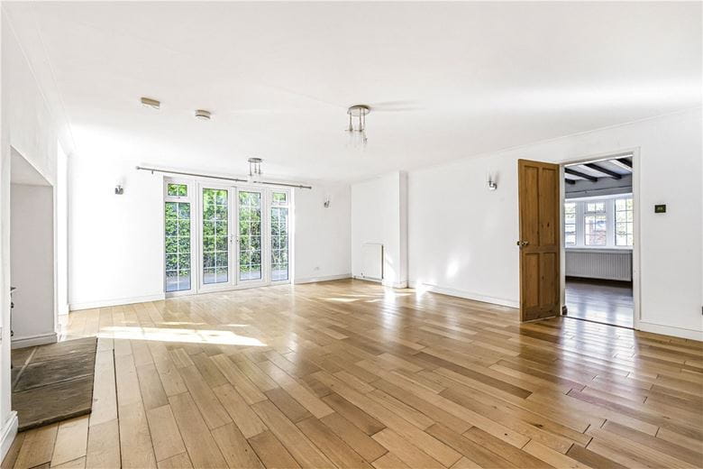 4 bedroom house, Lichfield Road, Armitage WS15 - Available