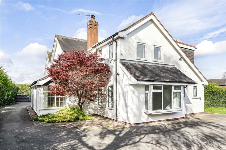 4 bedroom house, Lichfield Road, Armitage WS15 - Available
