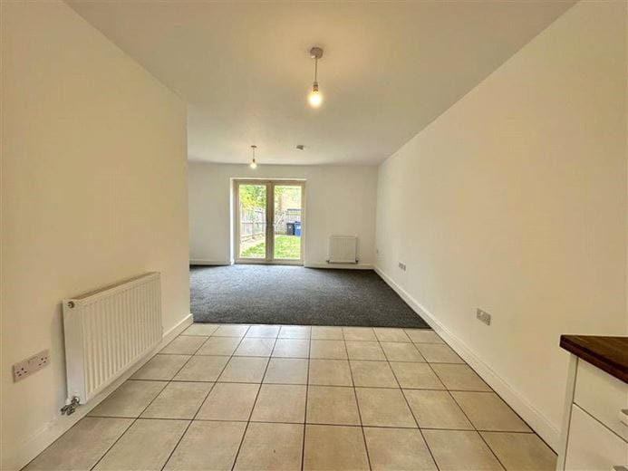 3 bedroom house, Comelybank Drive, Mexborough S64 - Available