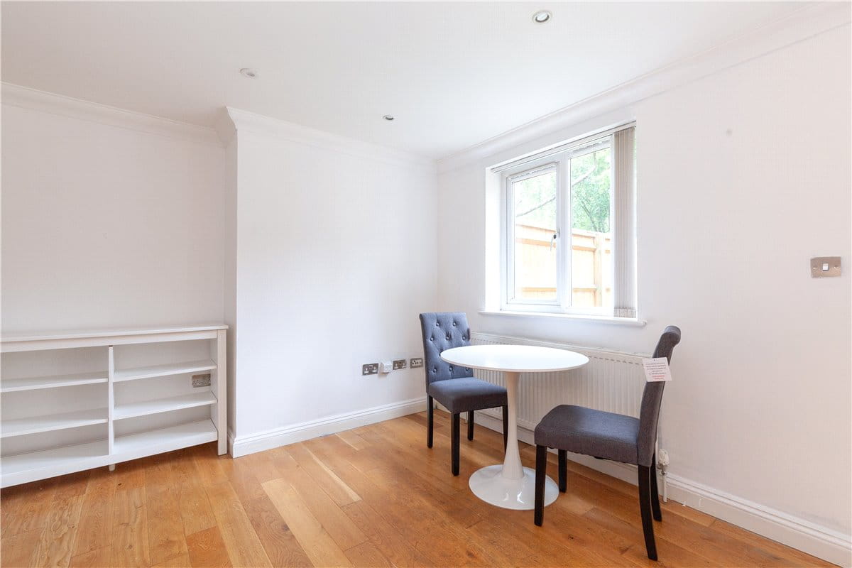 2 bedroom flat, Harbord Road, Oxford OX2 - Available