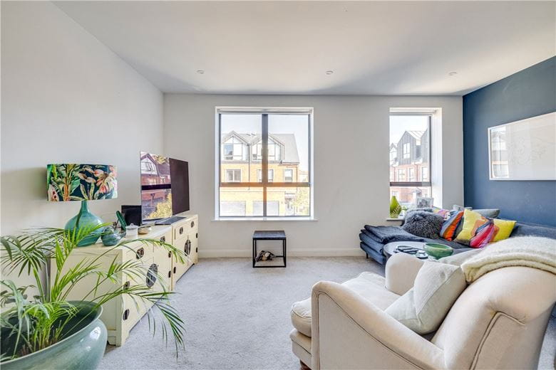 3 bedroom house, Harlow Gardens, Kingston upon Thames KT1 - Let Agreed