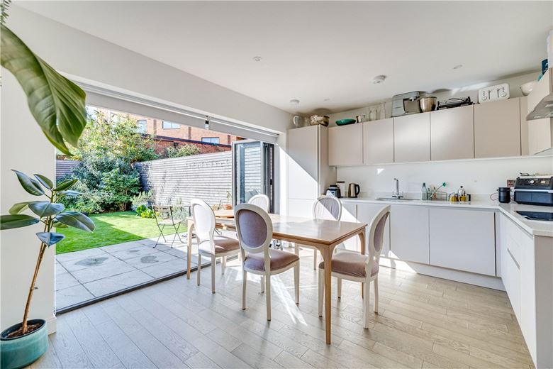 3 bedroom house, Harlow Gardens, Kingston upon Thames KT1 - Let Agreed