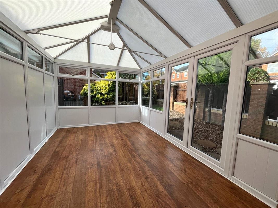 3 bedroom house, Sherbourne Avenue, Bramley S66 - Available