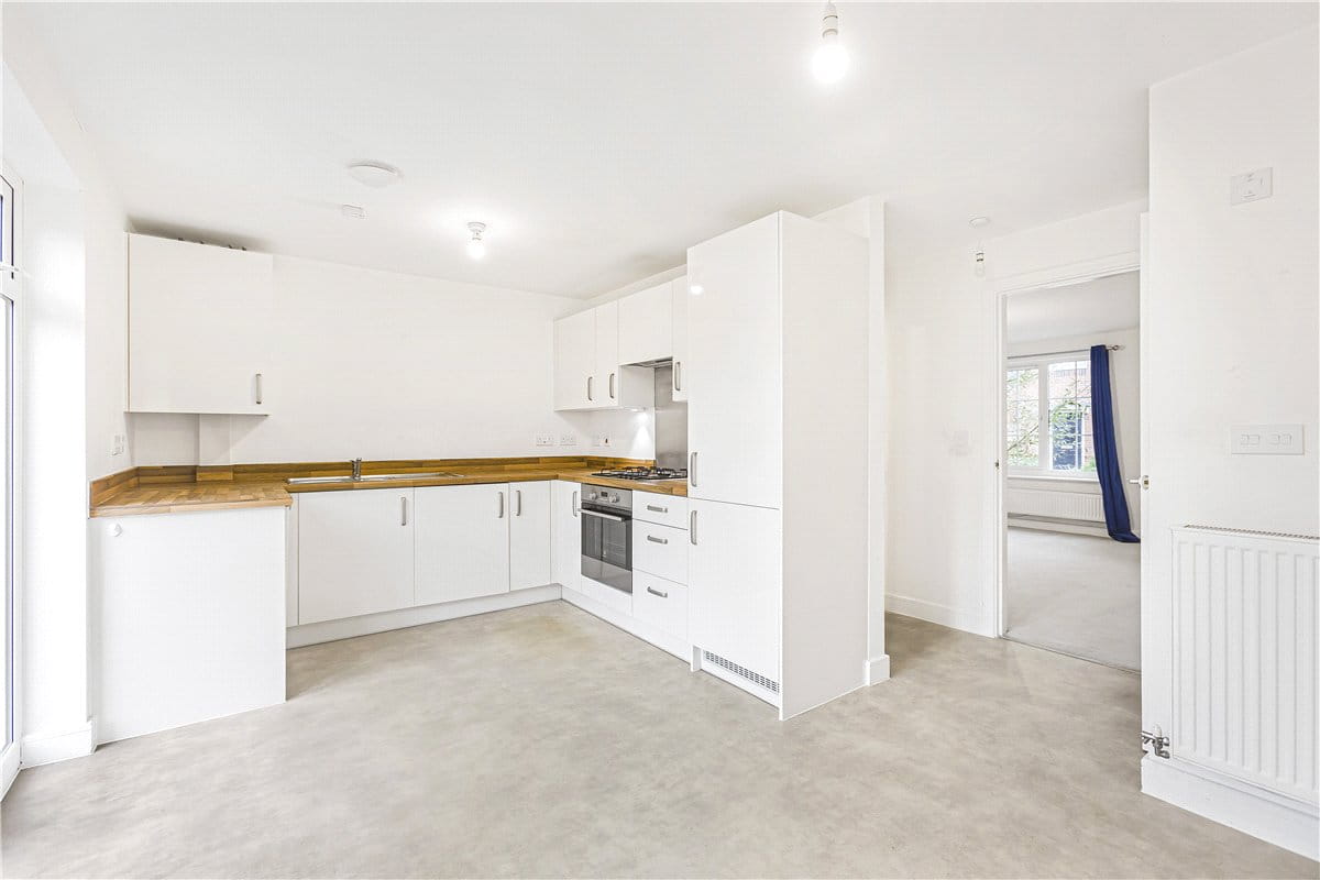 3 bedroom house, Birch Close, Didcot OX11 - Available