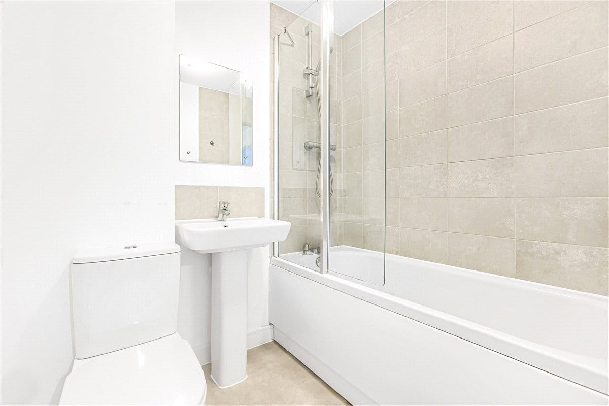 3 bedroom house, Birch Close, Didcot OX11 - Available