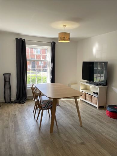 2 bedroom flat, Chacombe Crescent, Banbury OX16