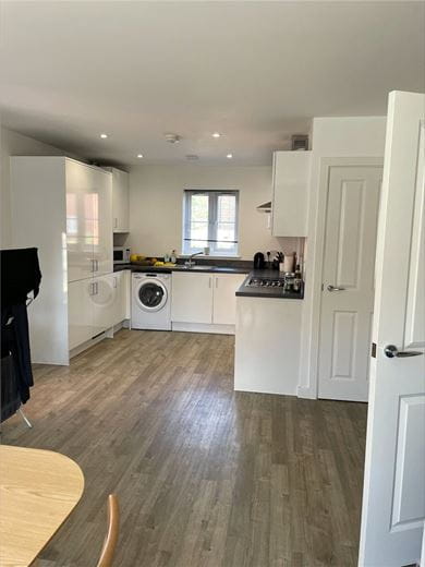 2 bedroom flat, Chacombe Crescent, Banbury OX16