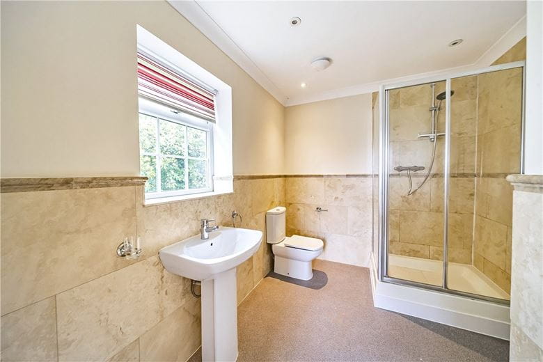 6 bedroom house, Towers Lane, Crofton WF4 - Available