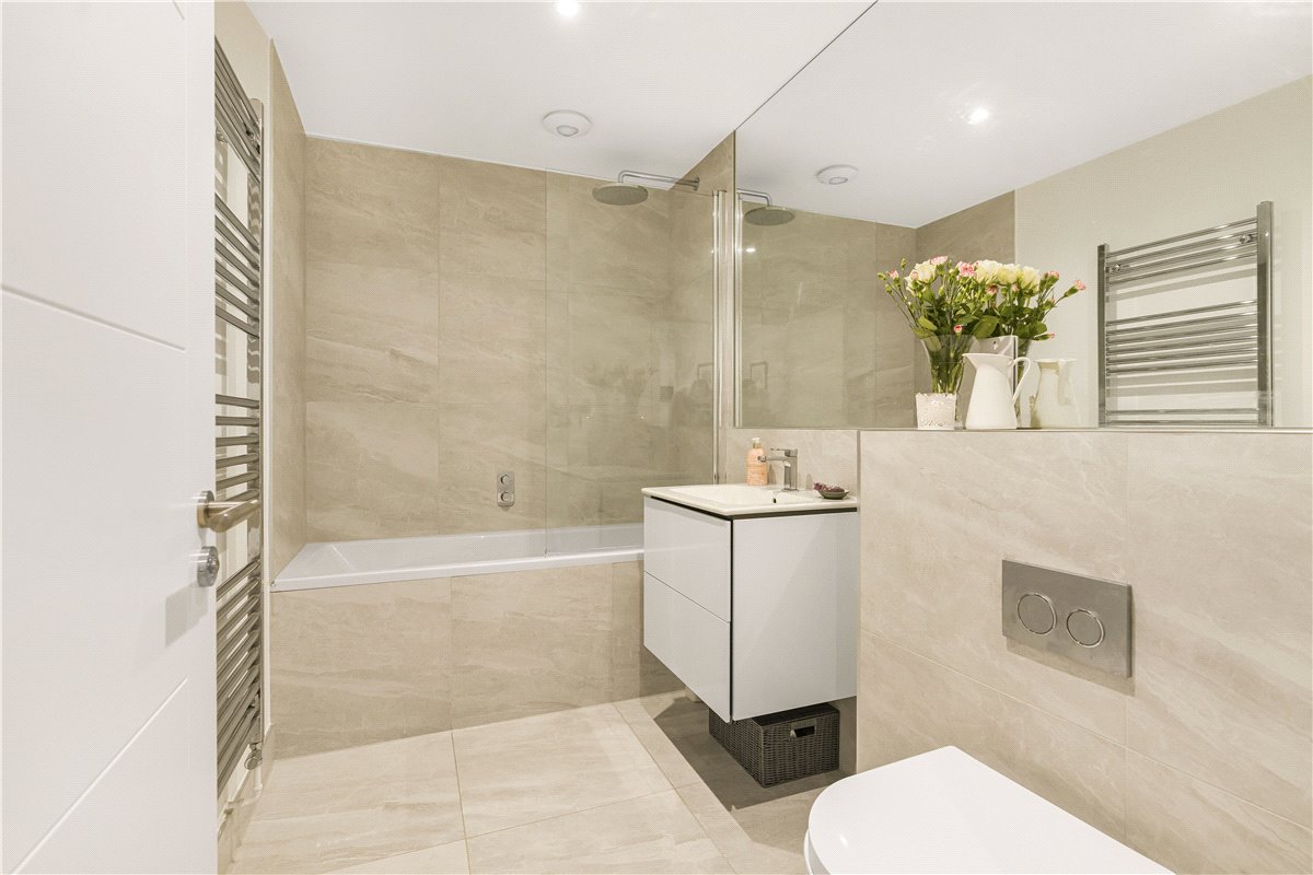 2 bedroom flat, Sunderland Avenue, Oxford OX2 - Let Agreed