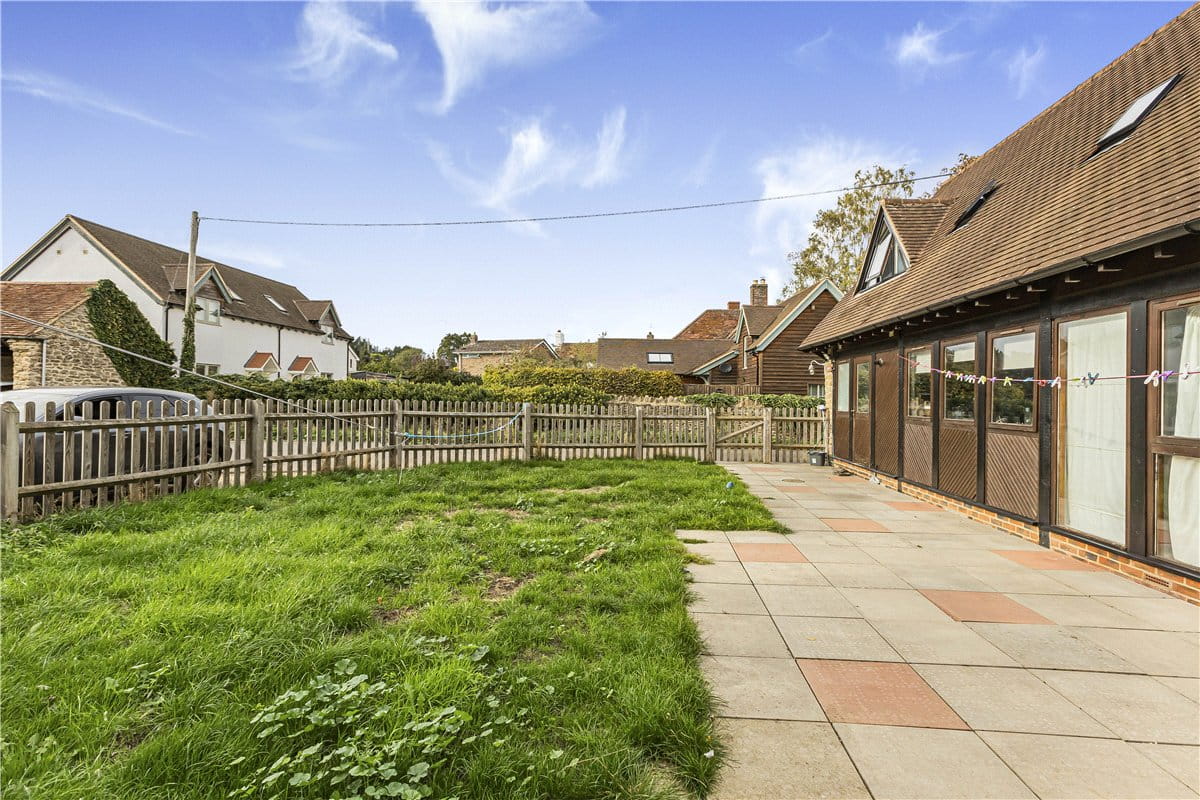 2 bedroom house, Mill Road, Marcham OX13 - Available