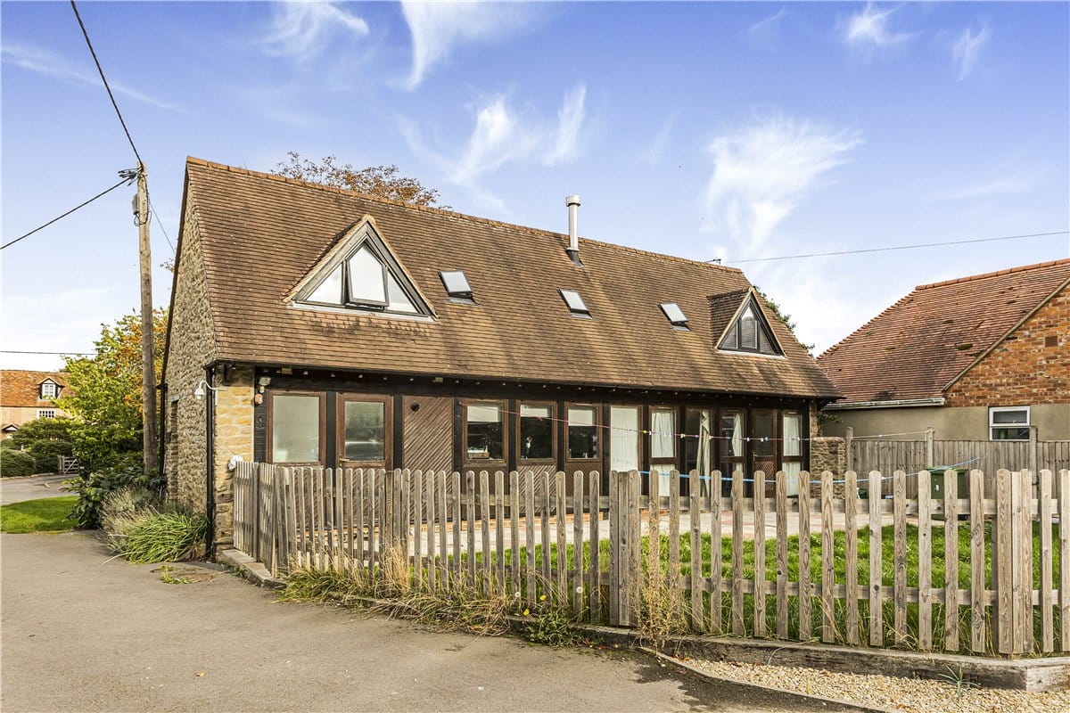 2 bedroom house, Mill Road, Marcham OX13 - Available