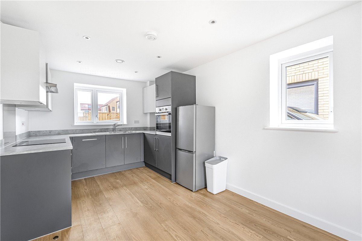 3 bedroom house, Minna Frances Close, Oxford OX2 - Let Agreed