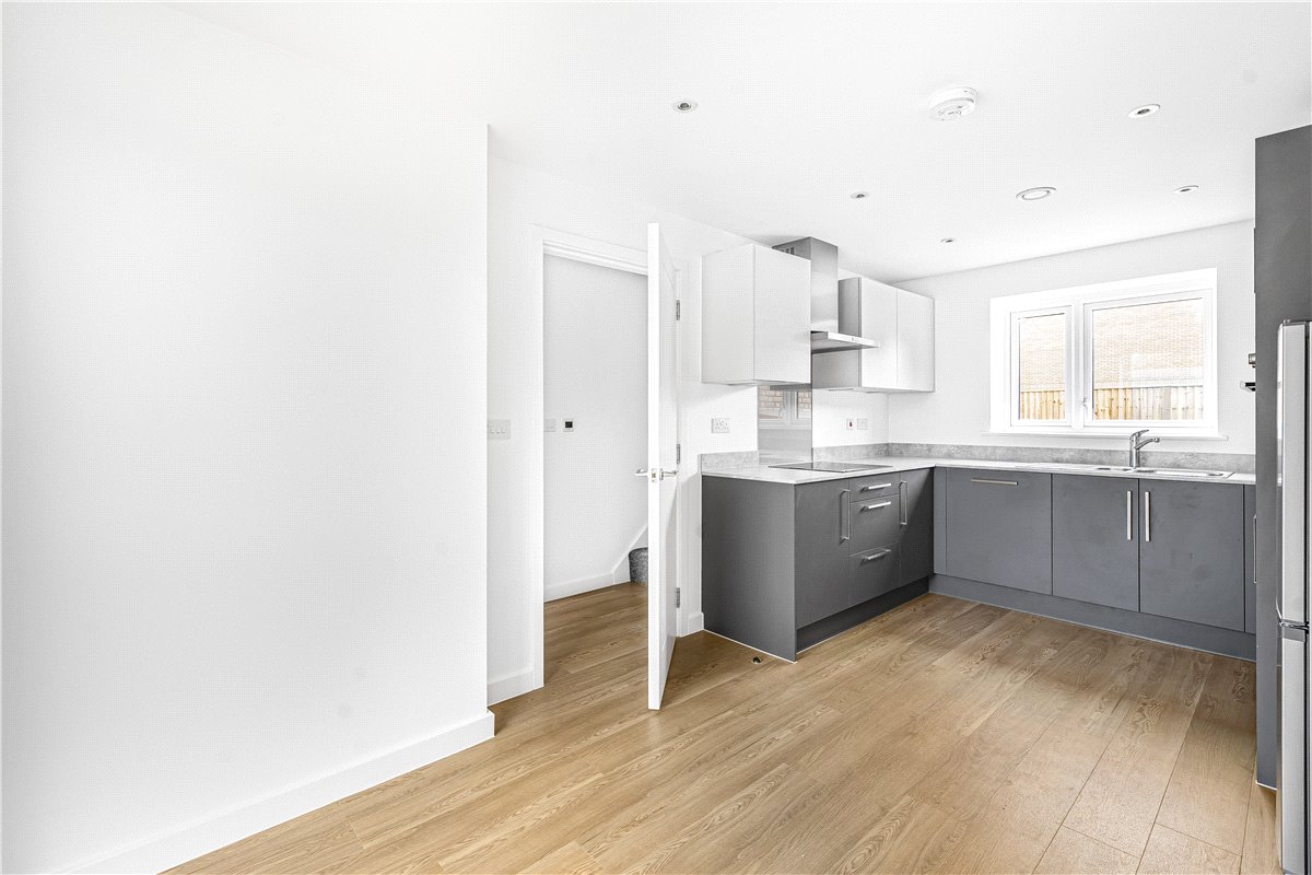 3 bedroom house, Minna Frances Close, Oxford OX2 - Let Agreed