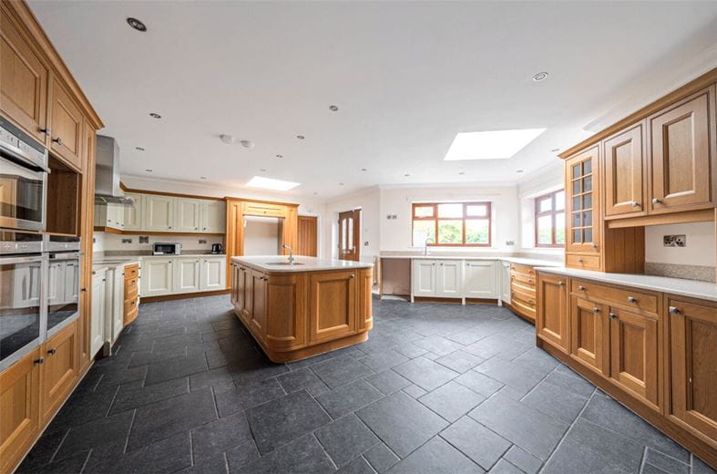 5 bedroom house, Tolldish Lane, Great Haywood ST18 - Available