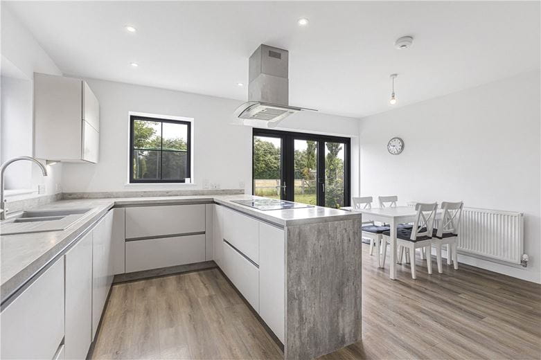 4 bedroom house, Maple Gardens, Milton OX14 - Let Agreed