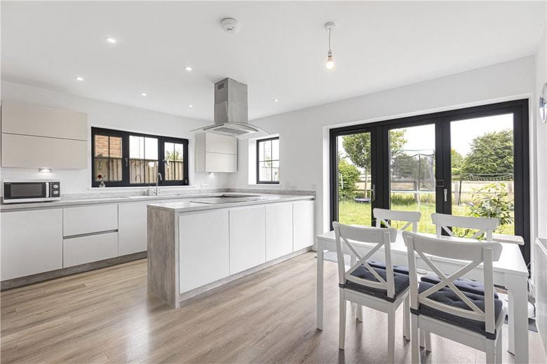 4 bedroom house, Maple Gardens, Milton OX14 - Let Agreed