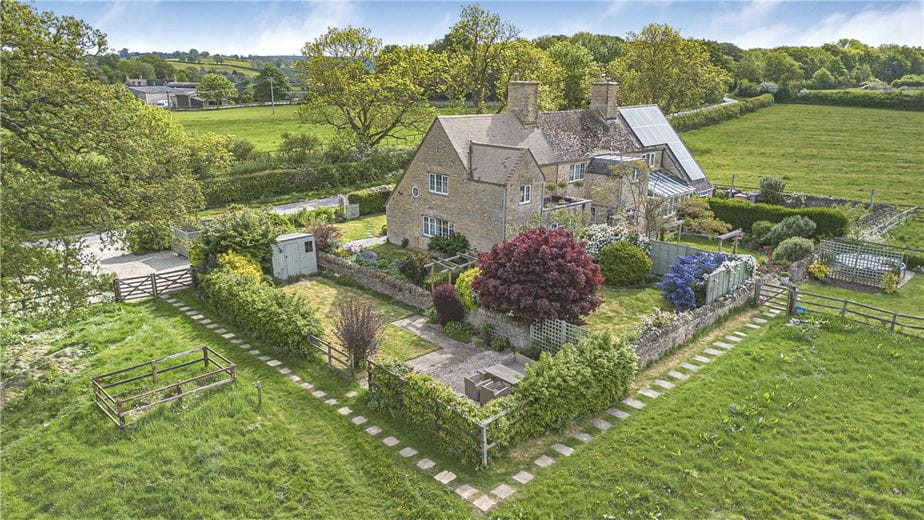 3 bedroom house, Chastleton, Moreton-in-Marsh GL56 - Available