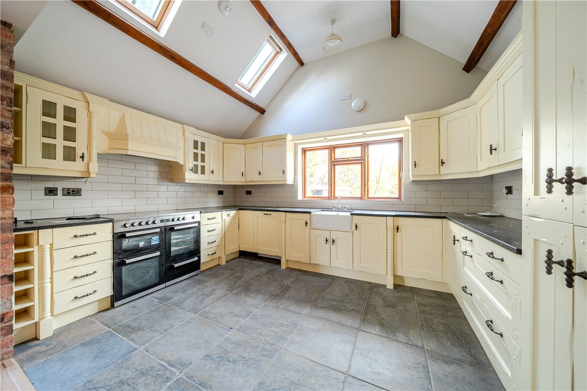 4 bedroom house, Cappers Lane, Lichfield WS14 - Available