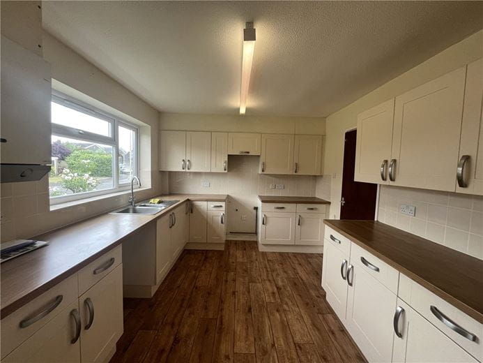 4 bedroom house, Thames Mead, Crowmarsh Gifford OX10 - Available