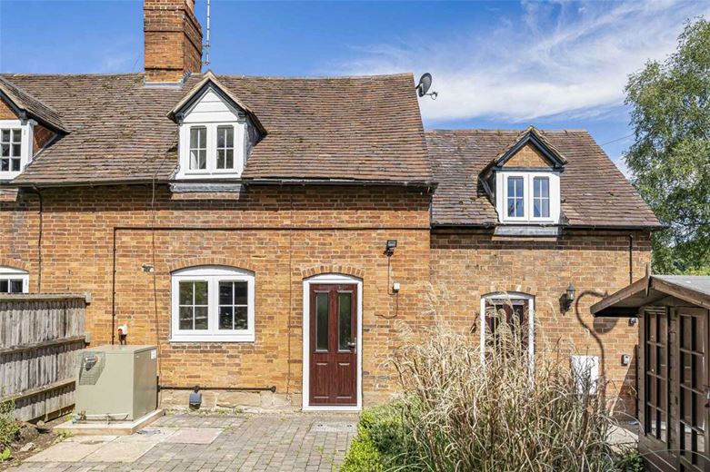 2 bedroom cottage, Vicarage Road, Stoneleigh CV8 - Let Agreed