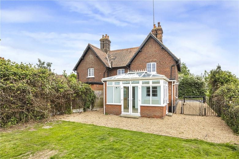 3 bedroom house, Ockendon Road, Upminster RM14 - Available