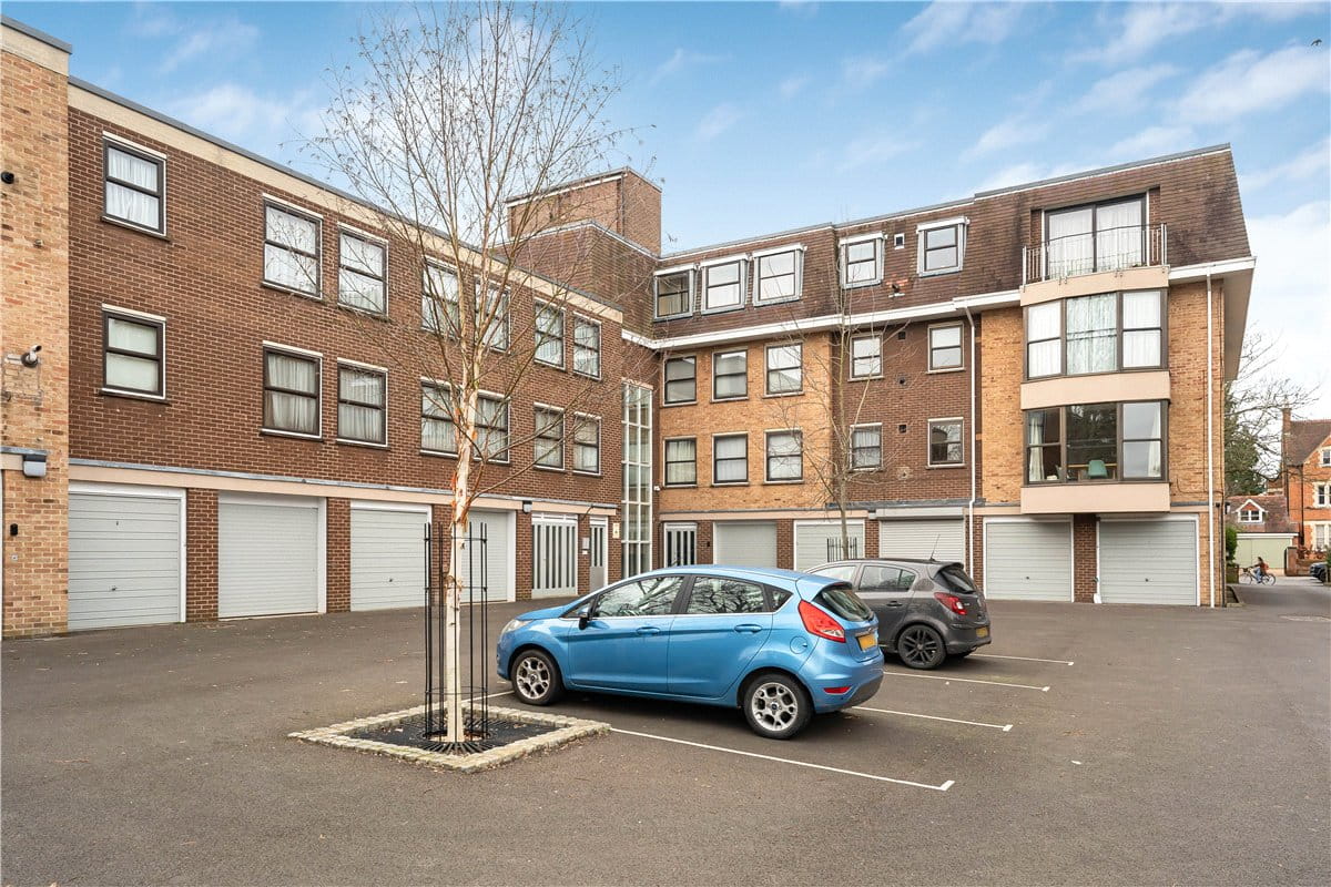 3 bedroom flat, Banbury Road, Oxford OX2 - Available