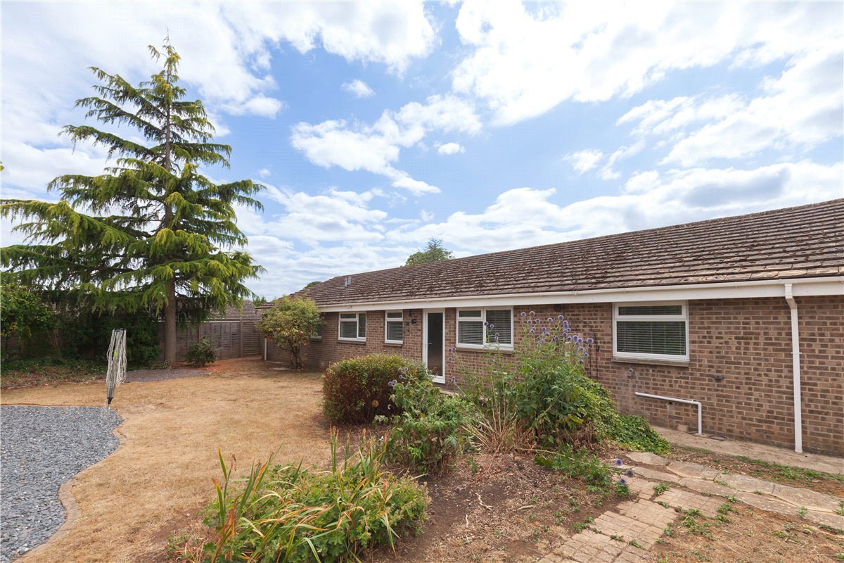 4 bedroom bungalow, Shakespeare Drive, Bicester OX26 - Let Agreed