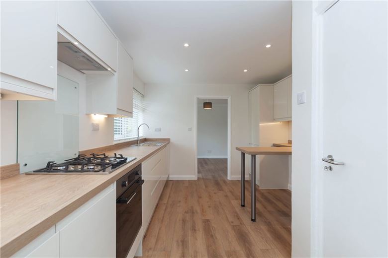 4 bedroom bungalow, Shakespeare Drive, Bicester OX26 - Let Agreed