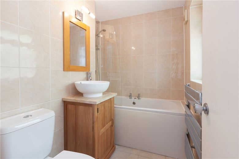 4 bedroom bungalow, Shakespeare Drive, Bicester OX26 - Let Agreed