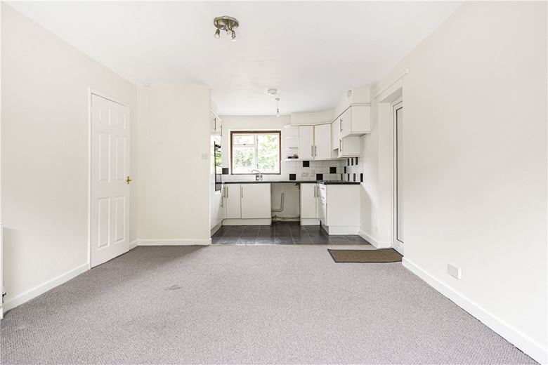 6 bedroom bungalow, Nash Lee Lane, Wendover HP22 - Available